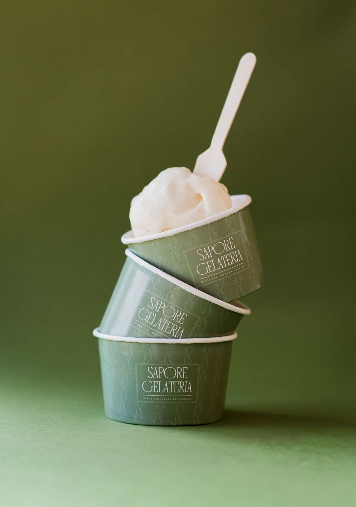 Sapore Gelateria – Café-glacier à l’ambiance italienne à Marrakech, proposant glaces artisanales, pâtisseries, plats salés et boissons gourmandes Sapore Gelateria – Café-glacier à l’ambiance italienne à Marrakech, proposant glaces artisanales, pâtisseries, plats salés et boissons gourmandes