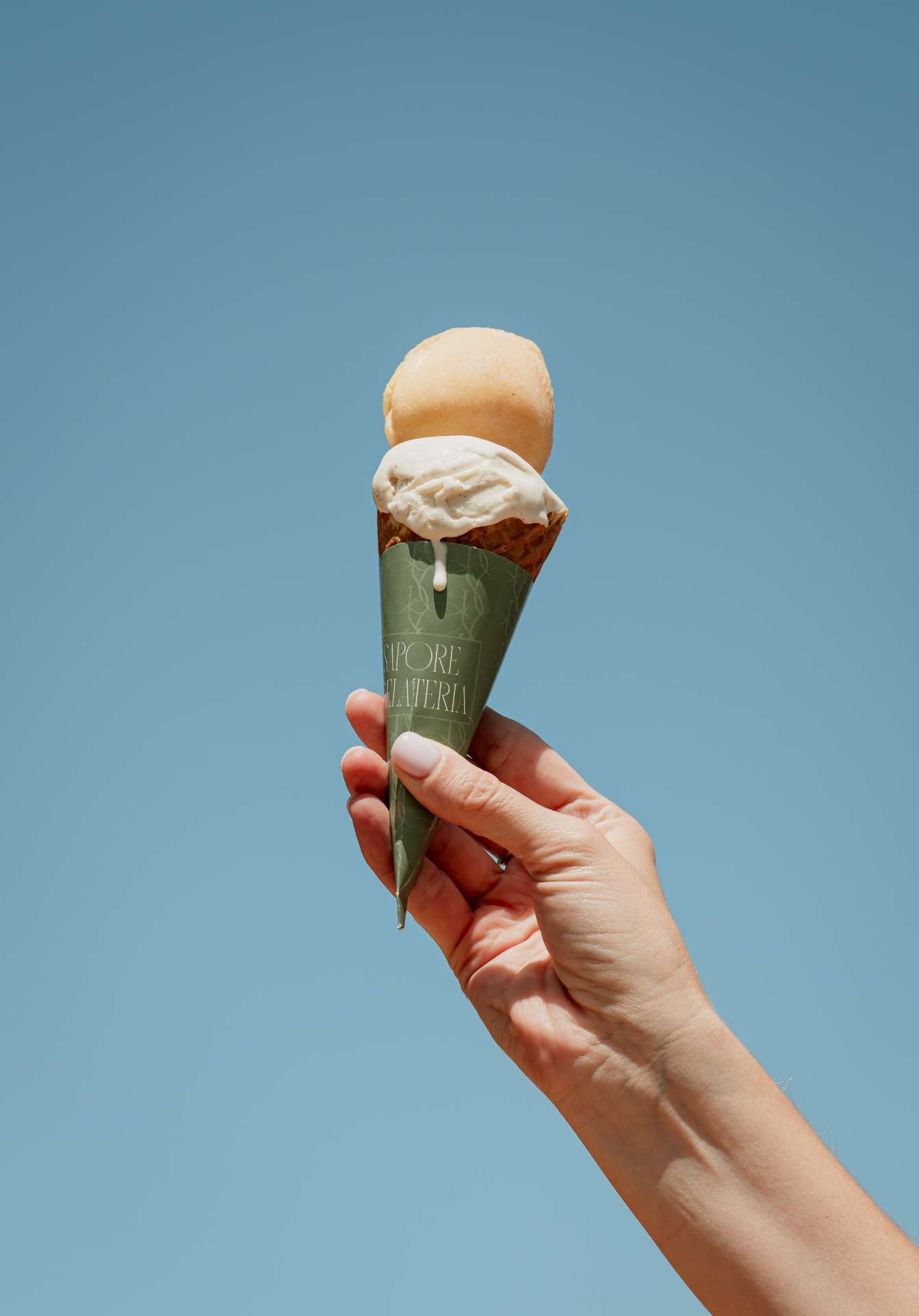 Sapore Gelateria – Café-glacier à l’ambiance italienne à Marrakech, proposant glaces artisanales, pâtisseries, plats salés et boissons gourmandes Sapore Gelateria – Café-glacier à l’ambiance italienne à Marrakech, proposant glaces artisanales, pâtisseries, plats salés et boissons gourmandes